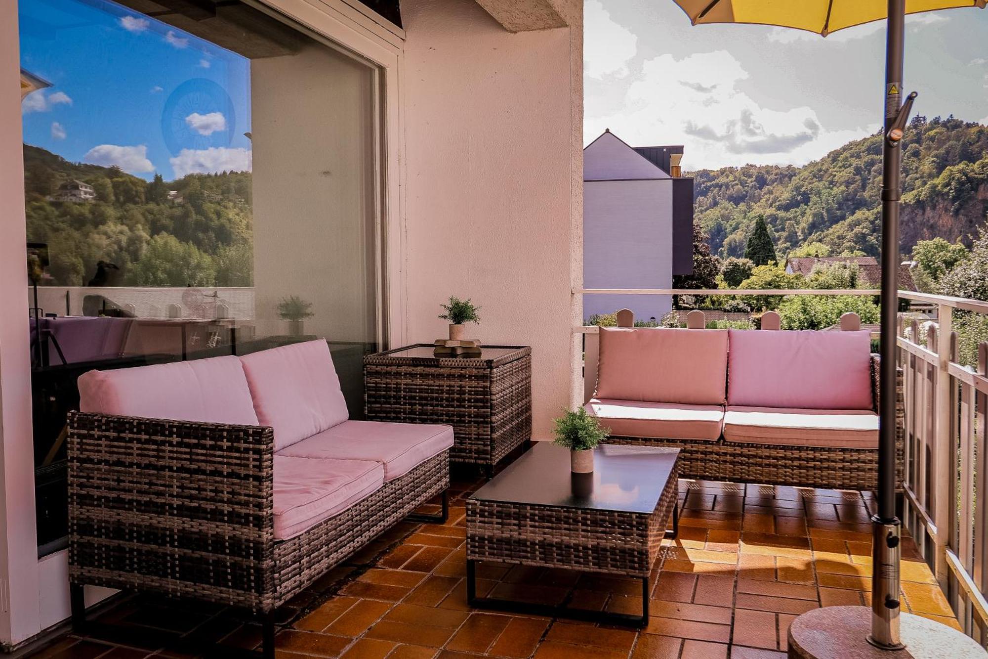 Ferienwohnung Traumaussicht Kamin Balkon Burgblick 65 Zoll TV Netflix Sky Joyn Lindenplatz Bullay Exterior foto